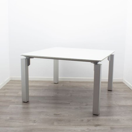Mesa reunión con tapa en cristal blanco