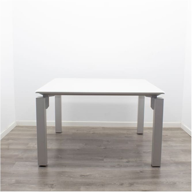 Mesa reunión con tapa en cristal blanco