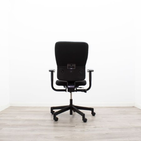 Silla operativa steelcase modelo Let's B sincro con brazos regulables altura