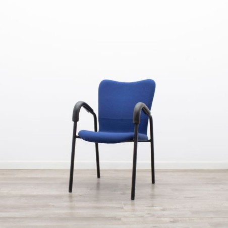 Silla confidente tapizada en azul