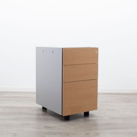 Buck pedestal con cajones en peral
