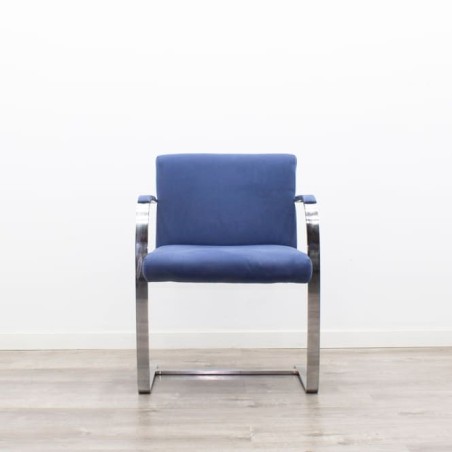 Silla confidente azul con base patín cromada