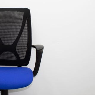 Silla operativa asiento azul (con y sin brazos)