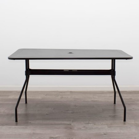 Mesa metálica negra con 4 patas