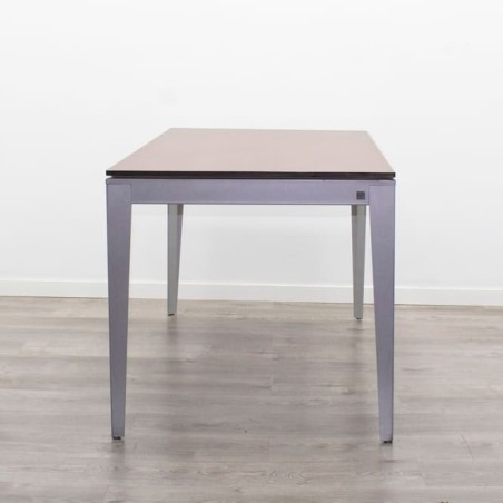 Mesa de comedor extensible con 4 patas metálicas