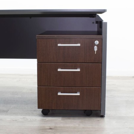 Mesa de dirección con extremo circular y buck de 3 cajones