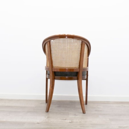 Silla clásica modelo Praga estructura nogal claro