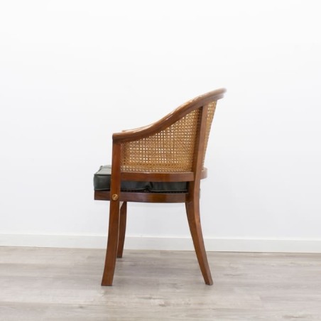 Silla clásica modelo Praga estructura nogal claro