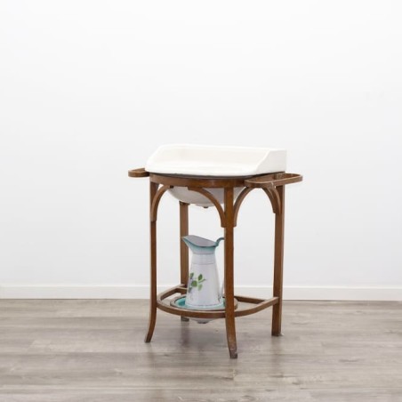 Lavabo clásico de madera