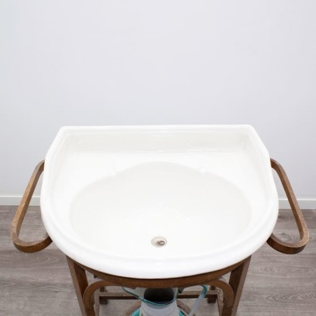 Lavabo clásico de madera