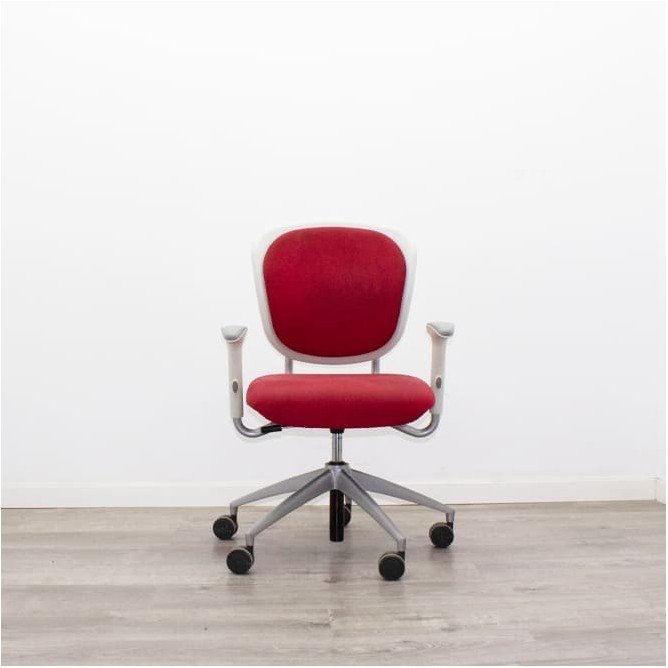 Silla operativa con estructura gris tapizado a elegir
