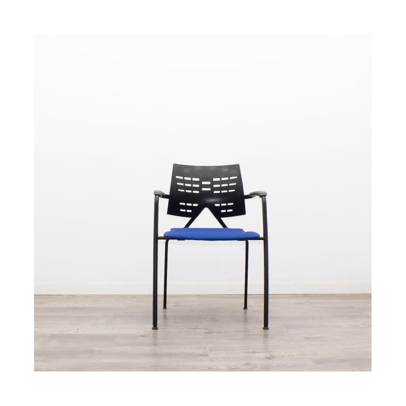 Silla confidente con respaldo PVC negro asiento tapizado azul