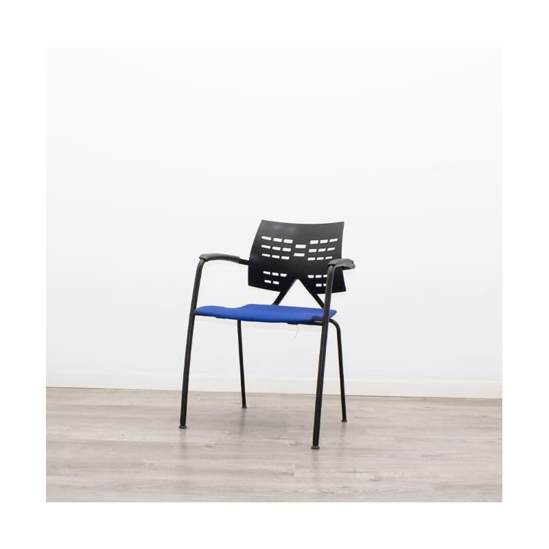 Silla confidente con respaldo PVC negro asiento tapizado azul