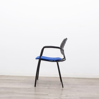 Silla confidente con respaldo PVC negro asiento tapizado azul