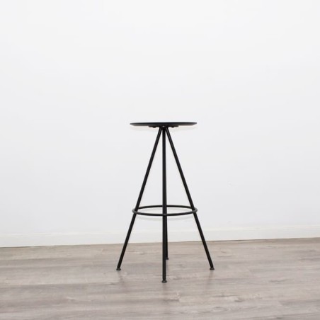 Taburete metálico con asiento de melamina negra