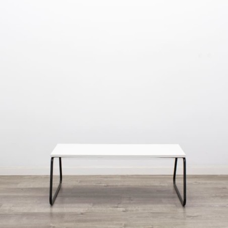 Mesa de centro estructura metálica negra