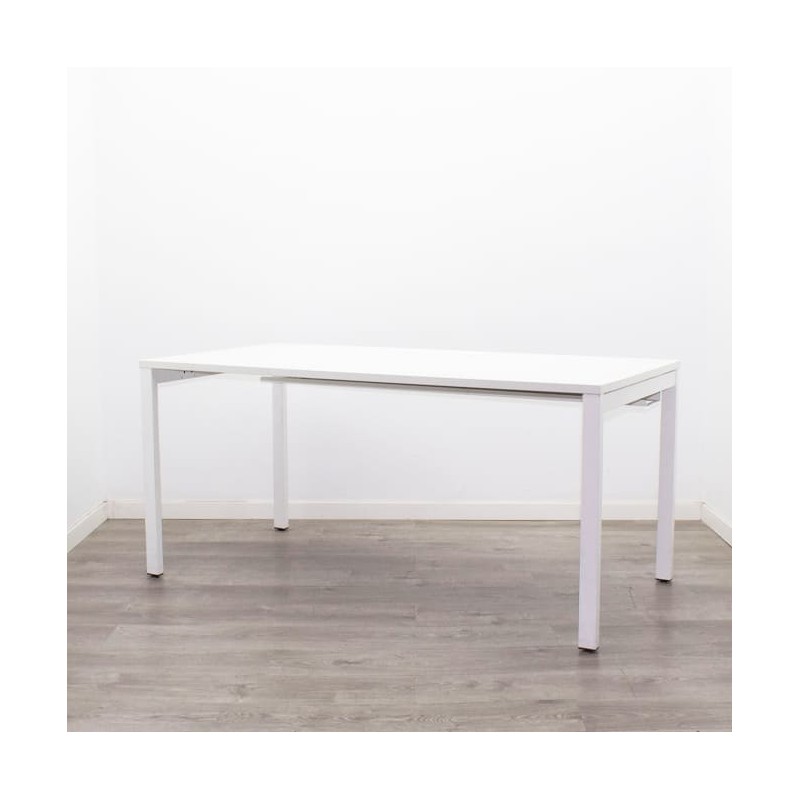 Mesa operativa blanca y estructura blanca de 160cm