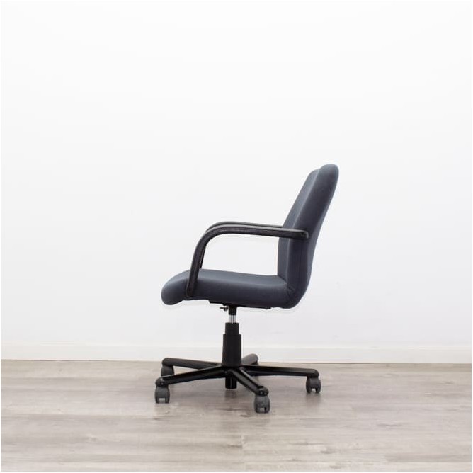 Silla operativa giratoria con brazos fijos