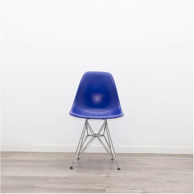 Silla colectividad VITRA en negro o azul y base cromada - Mercaoficina