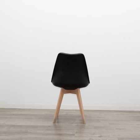 Silla de espera con estructura de madera asiento napel negro