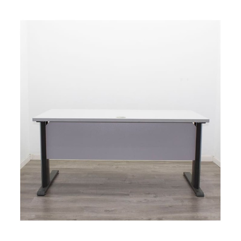 Mesa operativa con tapa gris de 160cm ancho