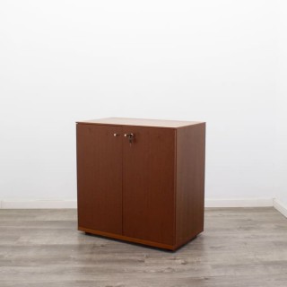 Armario bajo todo puertas en nogal de 80cm 2