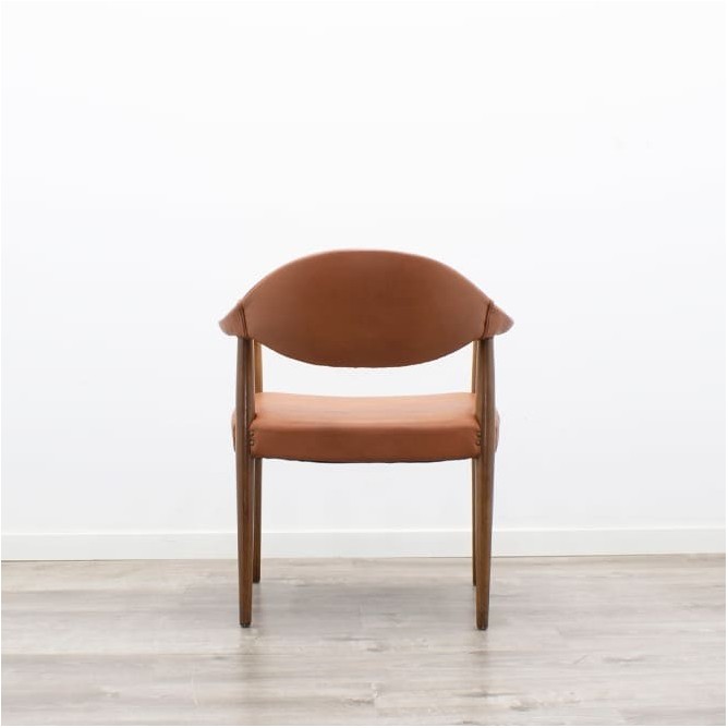 Silla clásica de espera en napel marron -  Mercaoficina
