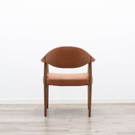 Silla clásica de espera en napel marron -  Mercaoficina