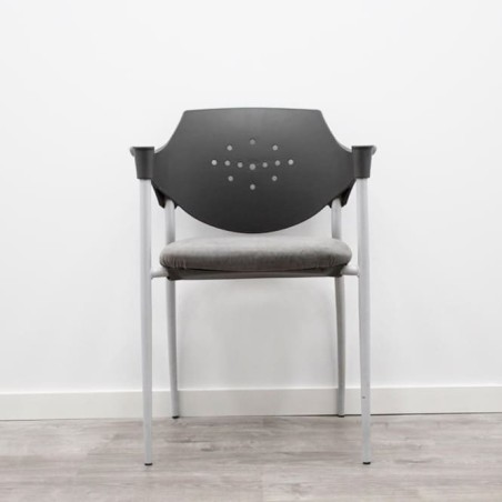 Silla confidente, respaldo PVC perforado con brazos - Mercaoficina