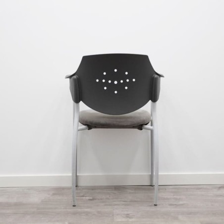 Silla confidente, respaldo PVC perforado con brazos - Mercaoficina