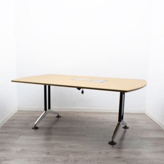 Mesa de juntas en peral electrificada de 180cm 2