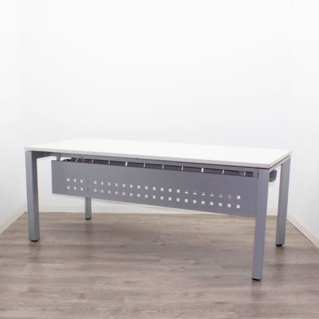 Mesa operativa blanca y gris de 180cm