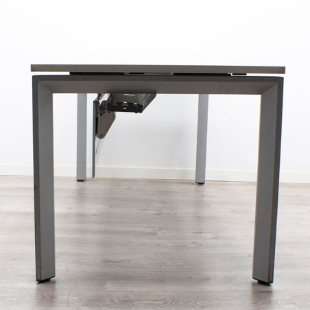 Mesa operativa blanca y gris de 180cm