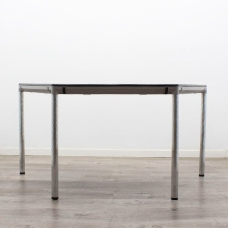 Mesa operativa de trapecio gris de 150cm
