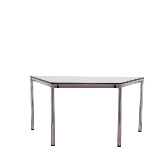 Mesa operativa de trapecio gris de 150cm