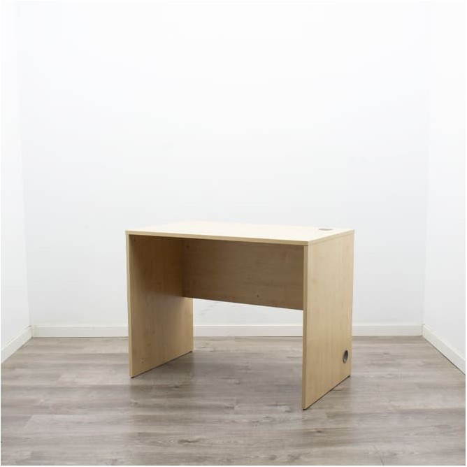 Mesa operativa en maple pata panel de 98cm