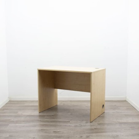 Mesa operativa en maple pata panel de 98cm