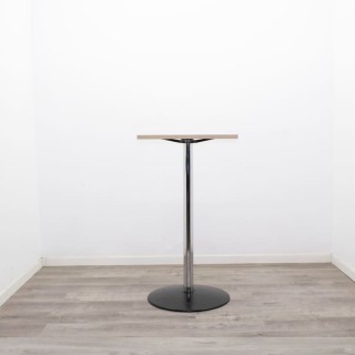 Mesa cafetería alta con tapa maple y base cromada de 60cm 2