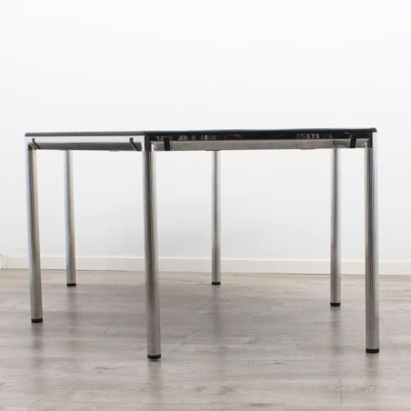 Mesa reunión trapezoidal tapa en negro de 175cm