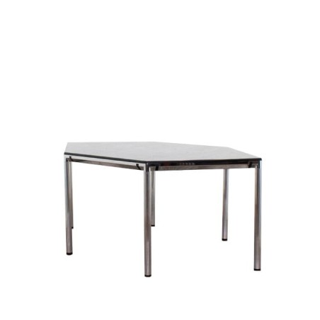 Mesa reunión trapezoidal tapa en negro de 175cm