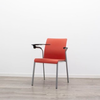 Silla colectividad cromada y naranja con pala 2