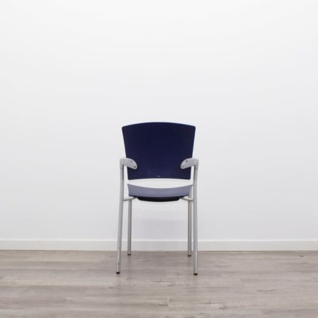 Silla colectividad en polipropileno azul sin brazos 4 patas