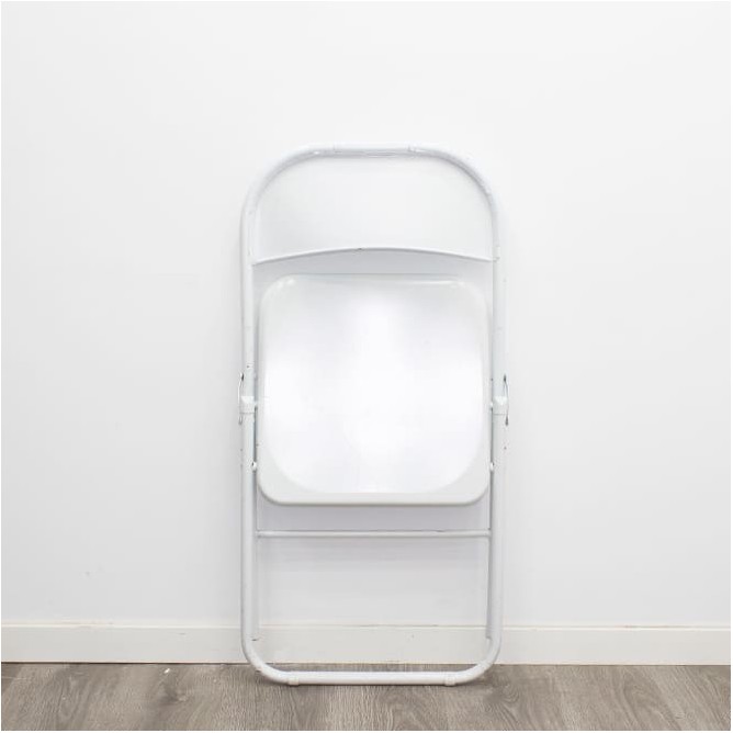 Silla colectividad metálica plegable en blanco