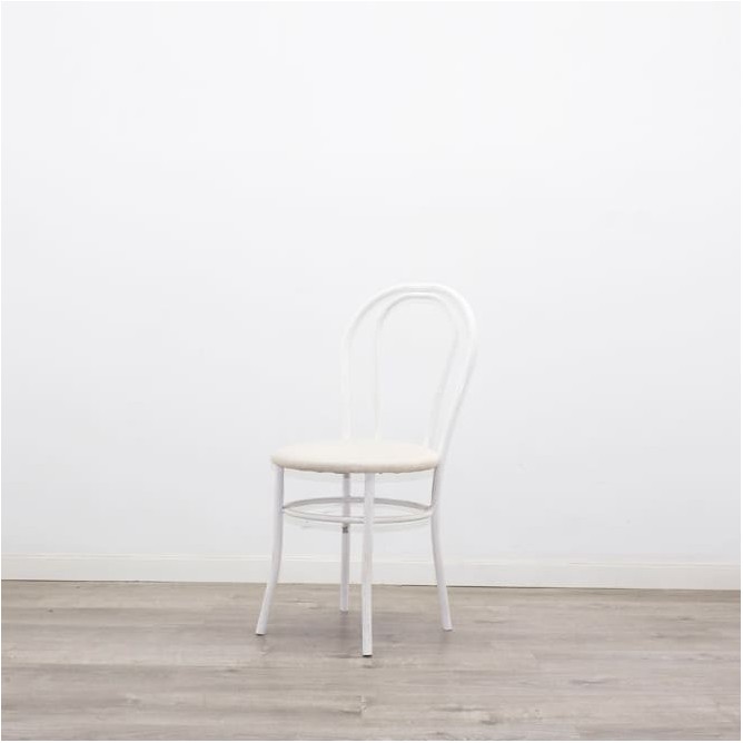 Silla colectividad en blanco con asiento en napel