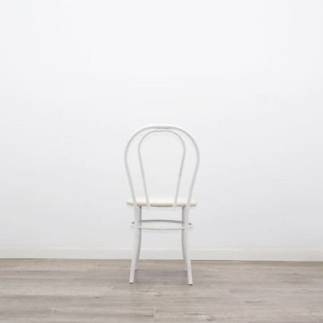 Silla colectividad en blanco con asiento en napel