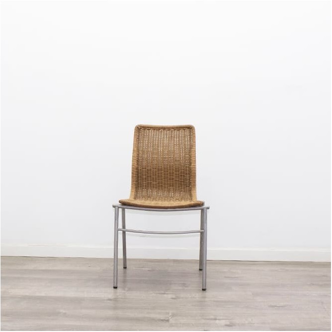 Silla colectividad con asiento y respaldo en mimbre