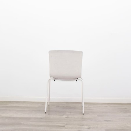 Silla colectividad con asiento y respaldo en PVC blanca