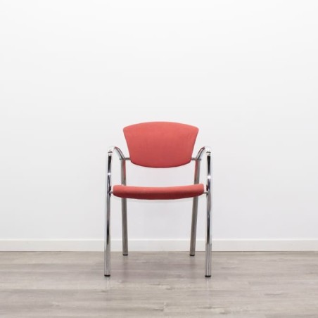 Silla confidente verde o roja con estructura cromada