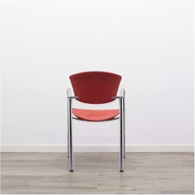 Silla confidente verde o roja con estructura cromada