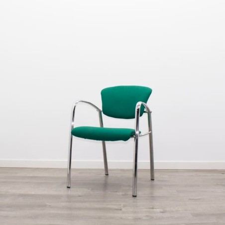 Silla confidente verde o roja con estructura cromada - Mercaoficina